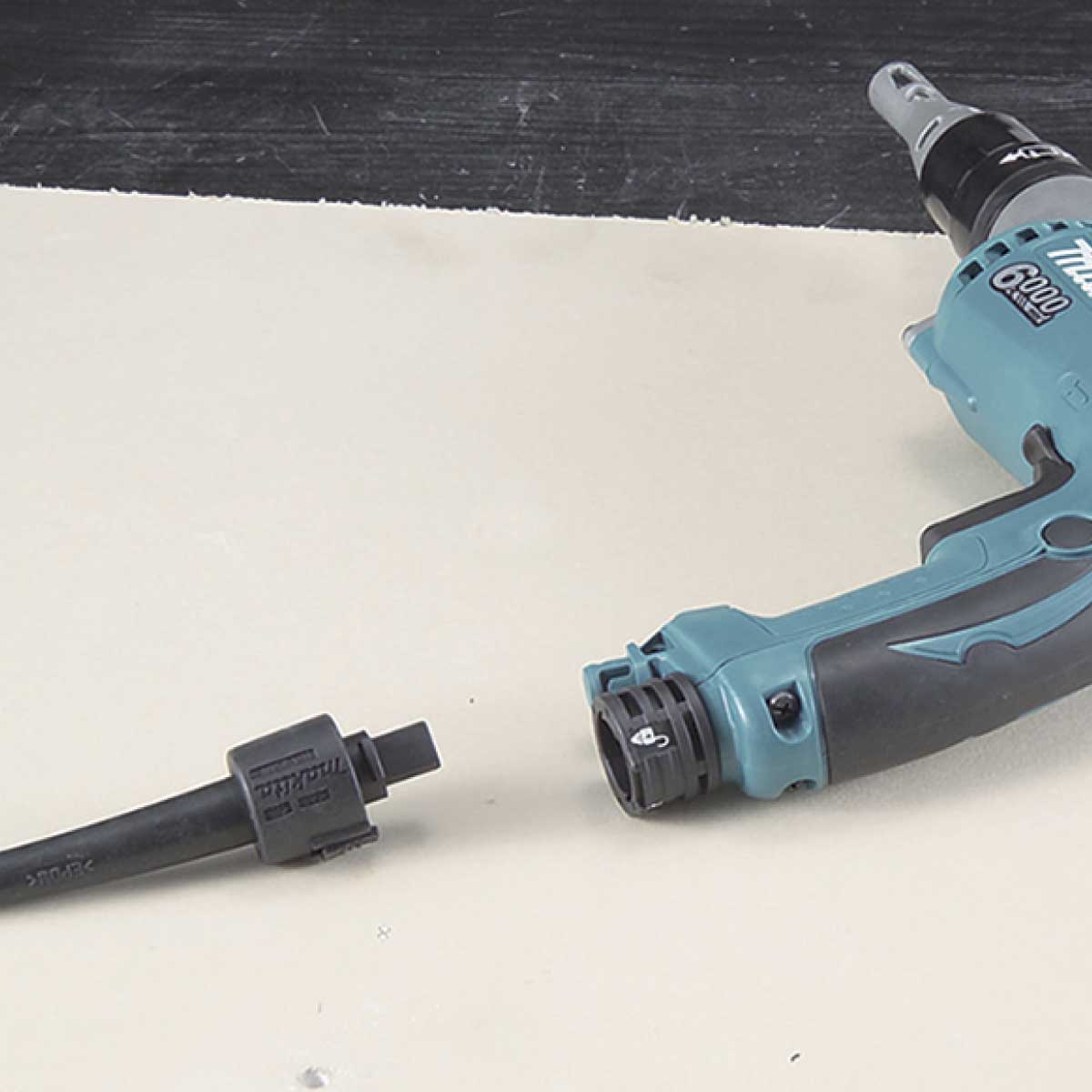 Aparafusadora Pladur + Adaptador FS6300RJX2 MAKITA - Image 2