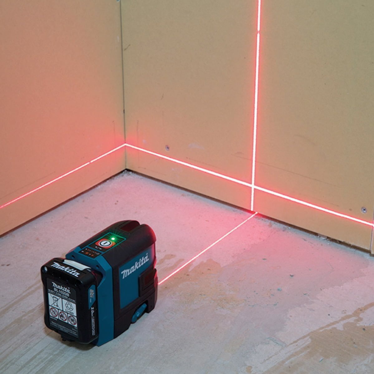 Nível Laser em Cruz 12V SK105DZ MAKITA - Image 2