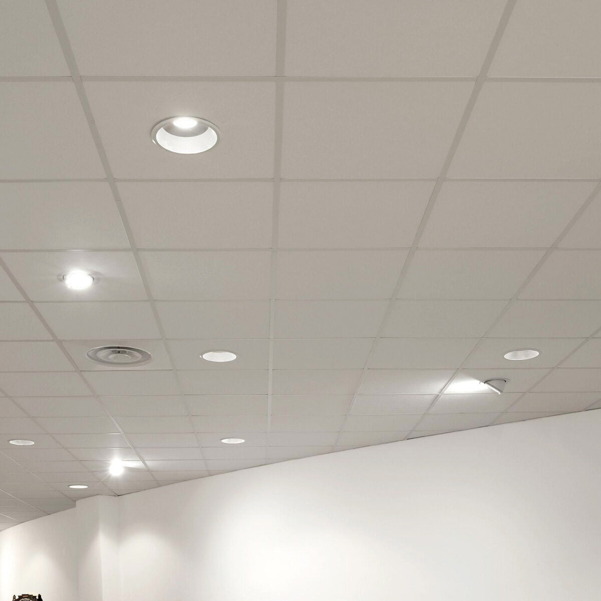 Teto MINERVAL® 15mm BRANCO 600X600mm Cx.11,52m²